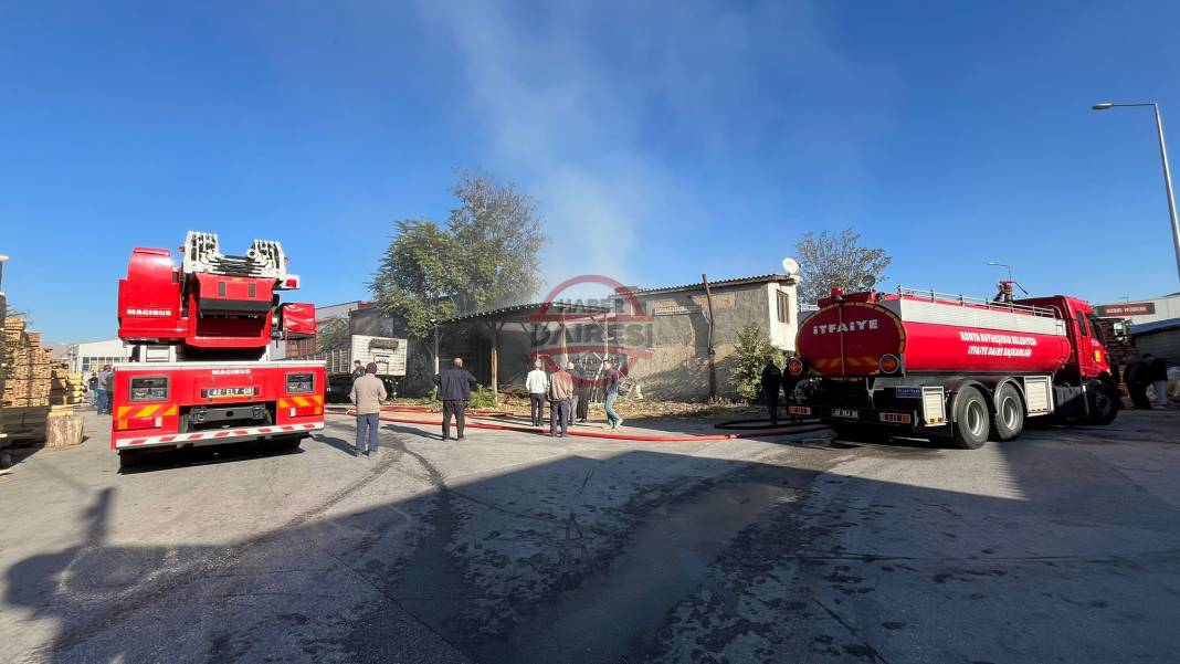 Konya Marangozlar Sanayi Sitesinde korkutan yangın 2